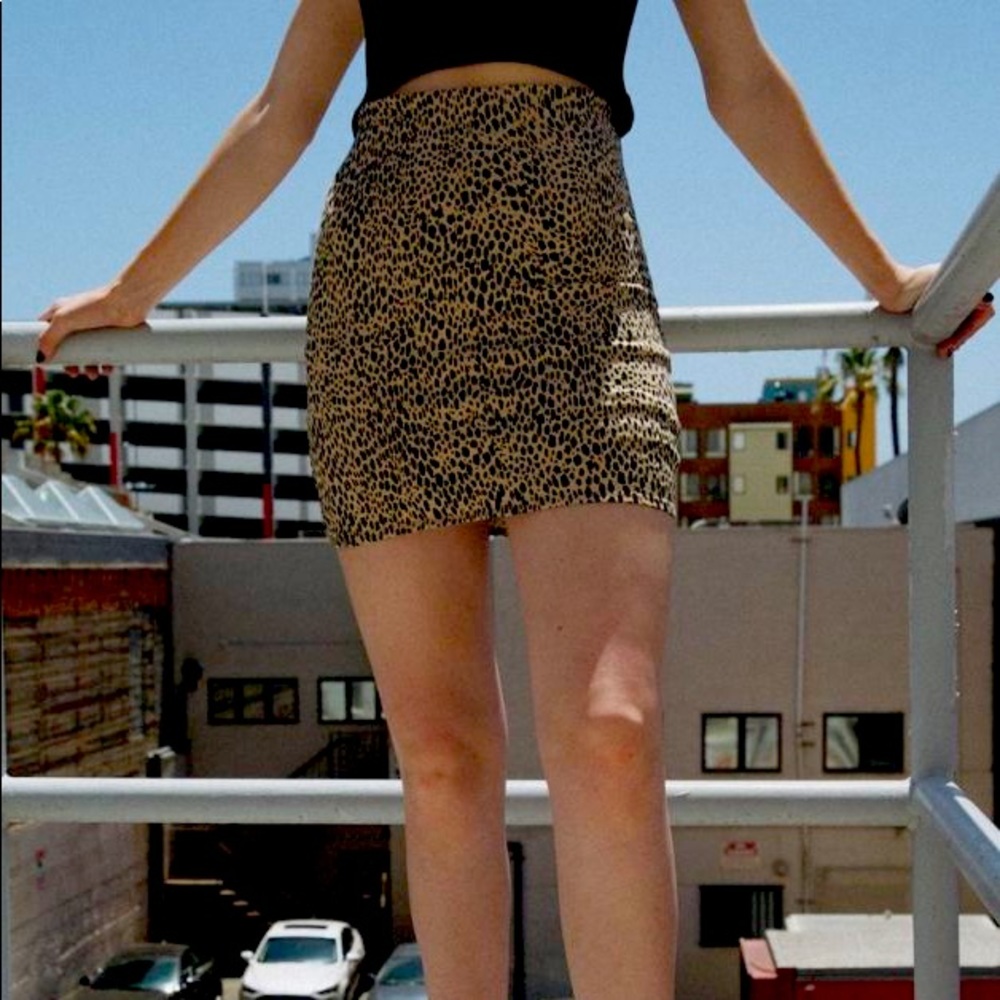 Brandy Melville Phoebe Skirt cheetah OS EUC